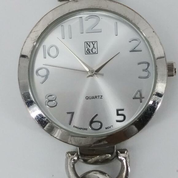 NY&C Quartz Women's Wristwatch Stainless Steel Chain Bracelet Silver Tone Watch - Picture 2 of 10